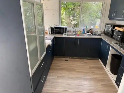 Casa 6 ambientes con 4 baños