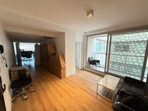 Oficina en Alquiler con 1 cochera