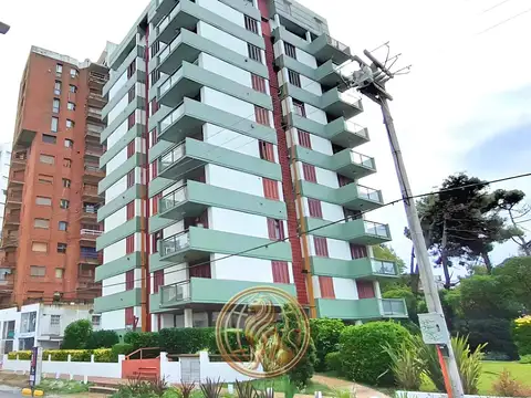 Venta departamento Pinamar centro tres cuadras de la playa Oportunidad