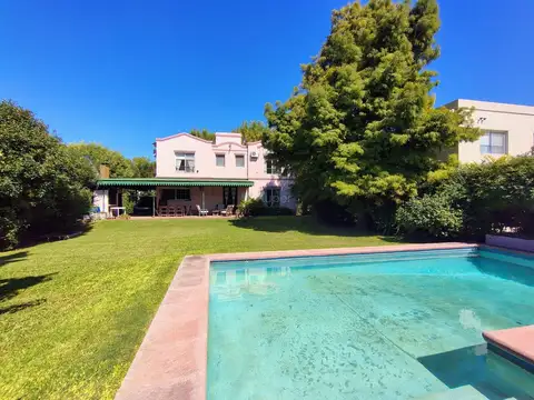 Casa a la venta apto crédito,3 dormitorios. Barrio Cerrado Los Sauces, Pilar, G.B.A. Zona Norte