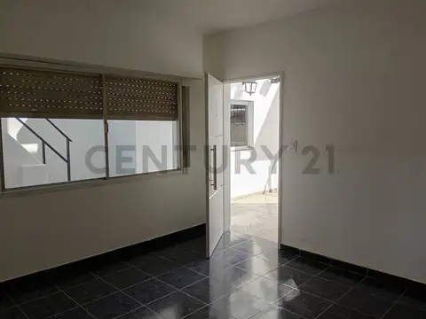 Departamento en Alquiler en Valentín Alsina, $ 650.000