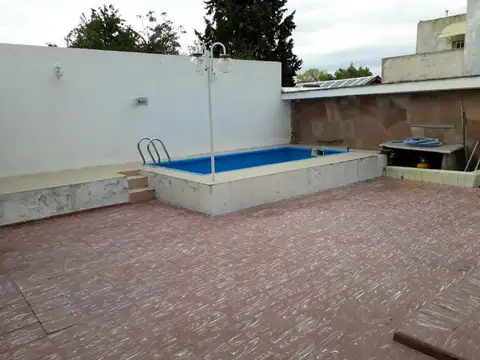 Casa en Alquiler en Godoy Cruz, USD 850.000