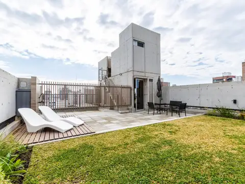 EN VENTA - DEPARTAMENTO PISO EXCLUSIVO 3 DORMITORIOS CON PARRILLERO - CENTRO, ROSARIO