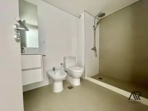 Alquiler apartamento monoambiente con patio en Cordón