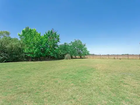 Casa en Alquiler con 1 cochera