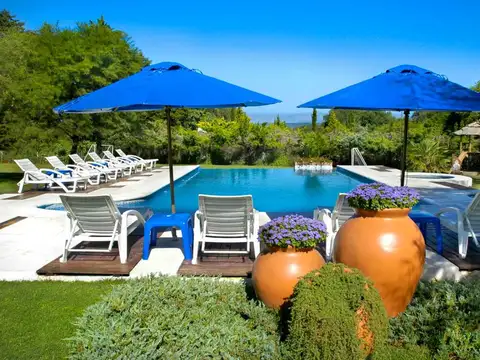 Hotel en Venta en Villa General Belgrano, USD 1.150.000