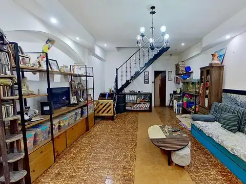 Depto Tipo Casa en Venta con 1 cocheras