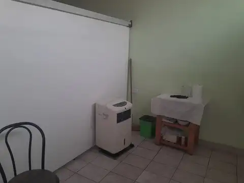 Local en Alquiler en Tablada, $ 250.000