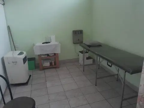 Local en Alquiler en Tablada, $ 250.000