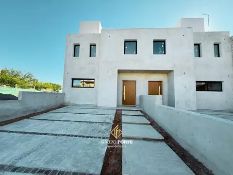 Depto Tipo Casa en Venta en Nuevo URCA, USD 175.000