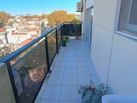 Nicolás Avellaneda 500, Piso 5