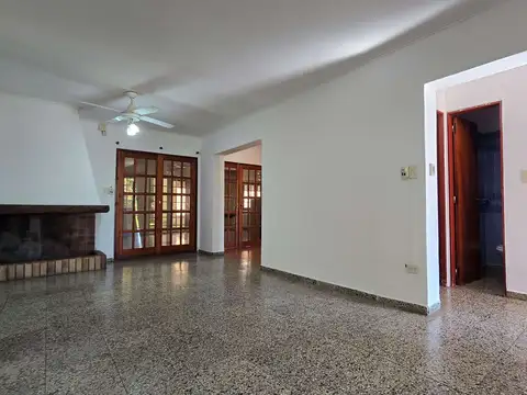 Duplex en Venta, Casa en Venta Frente al Lago en Esquina - 3 dormitorios - Federacion Entre Rios