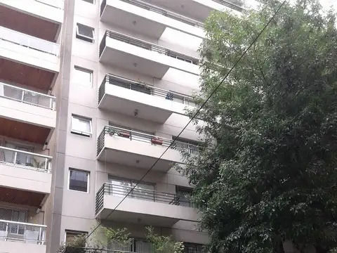 Semi Piso 2 Ambientes Amplios Semi amoblado, Frente, Balcon, Impecable, Bajas expensas!