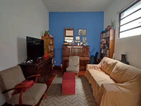 Avenida Rivadavia 9000, Piso 1