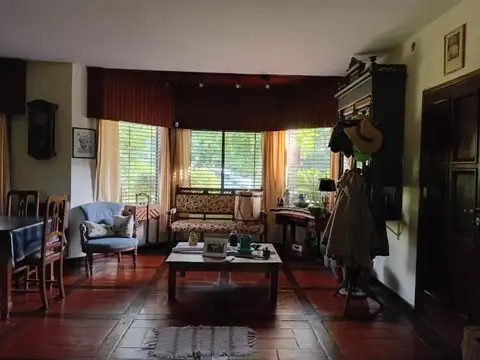 Casa en dos alturas en Calle 36  Entre 3 y 7 ¡RETASADA!