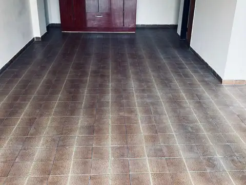 Departamento en Alquiler en Alberdi, $ 330.000