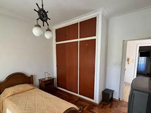 Chalet 5 Amb. Quincho, Garaje y Jardin - La Perla