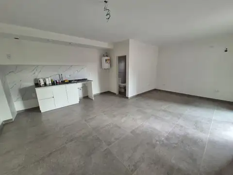 Departamento en Alquiler en Villa Dominico, $ 550.000