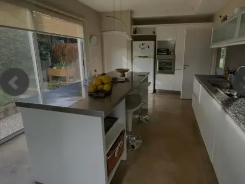 Casa en Venta en Villa Rosa, USD 360.000