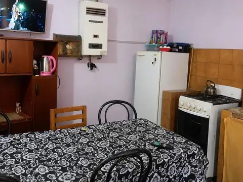 Casa 3 ambientes con 1 baño