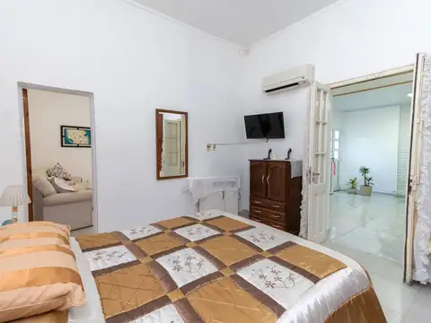 Casa en Venta 2 Dormitorios Cochera y Patio