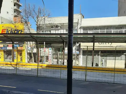 CABALLITO: AV.LA PLATA AL 1400: LOCAL EN GALERIA- EN PLANTA BAJA EXPENSAS BAJAS-U$S 20000.- SATE PROPIEDADES CEL  