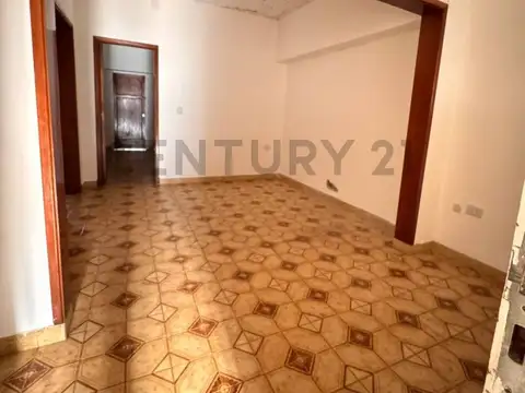 Casa 5 ambientes con 1 baño