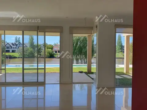 boulevard de todos los santos 5600