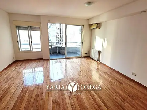 Semipiso alto con cochera en excelente estado, sum y parrill