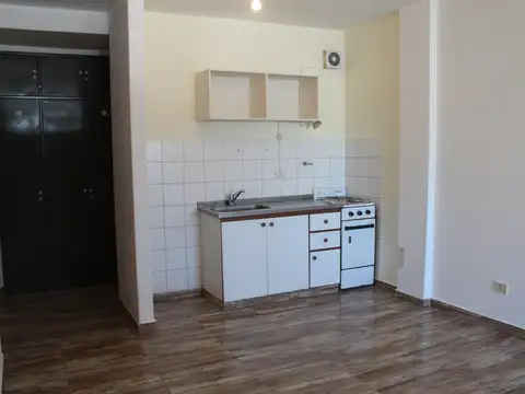 Excelente monoambiente a metros de Facultad de Medicina, muy luminoso