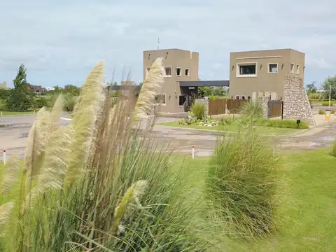 Terreno en Venta 20  mts Frente