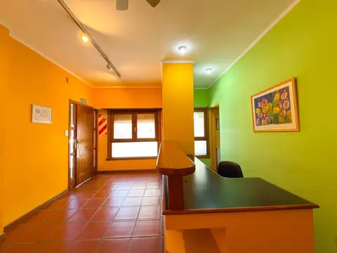 VENTA CASA 4 DORMITORIOS EN TANDIL CON JARDIN