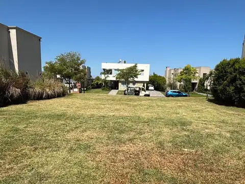 VENTA TERRENO / LOTE EN BARRIO PUERTOS ESCOBAR