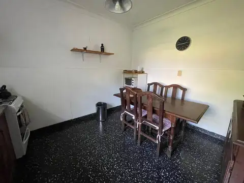 CASA EN EXCELENTE ZONA DE MONTE GRANDE CON FDO 