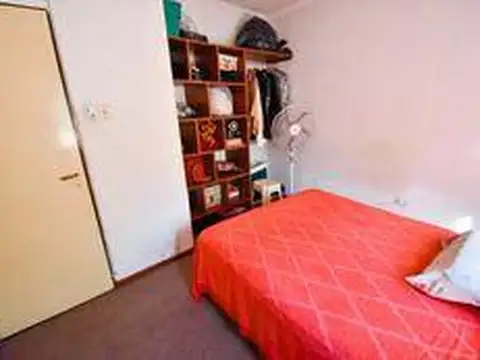 Casa en Alquiler con 1 cochera