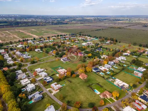 Terreno en Venta en Los Alcanfores, USD 98.000