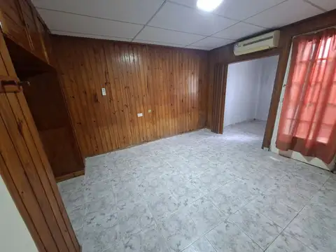 VENTA CASA 1 DORMITORIO en SAN LORENZO
