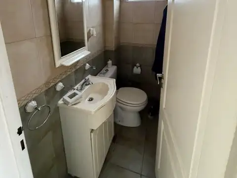 Casa en Alquiler con 1 cochera