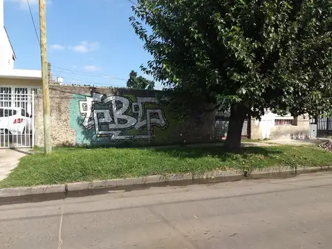 Lote con mejoras en venta en Centro de G. de Laferrere