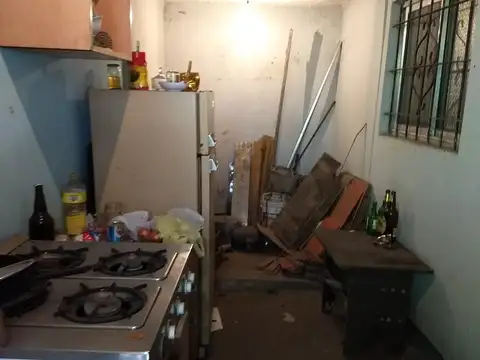 Lote con mejoras en venta en Centro de G. de Laferrere