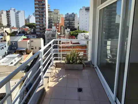 Se alquila hermoso y MUY AMPLIO departamento monoambiente en Parque Chacabuco!