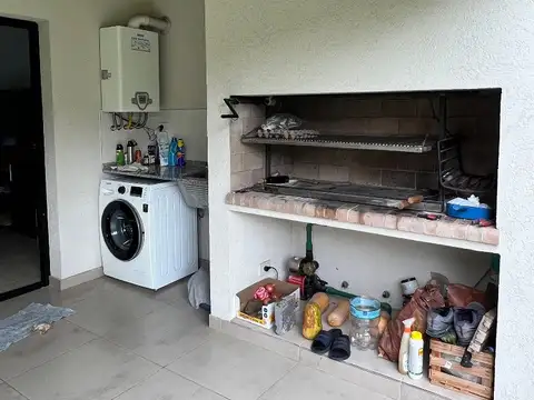 Casa en Venta en Barrio Villa Rosa, USD 270.000