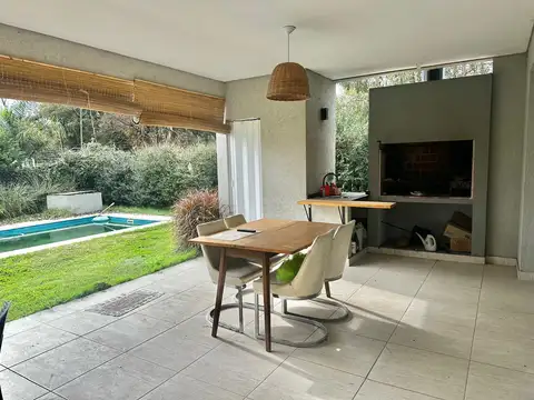 Casa en Venta en Pilar del Este - Santa Emilia, USD 160.000