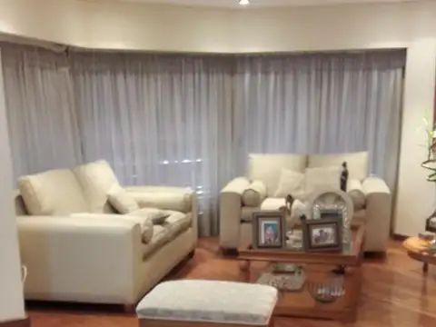 Departamento en Venta de 6 ambientes
