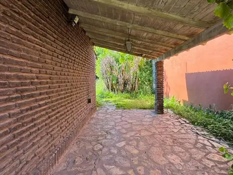 Casa en Venta con 3 cocheras