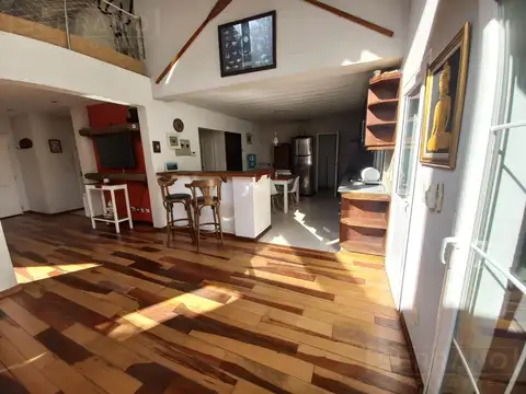 Alquiler Anual casa 4 ambientes con muebles en Fincas del Lago, Escobar.