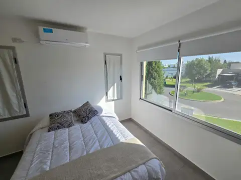 Casa en Venta en Haras Santa María, USD 400.000