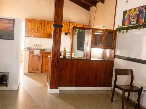 Casa 4 ambientes con 1 baño