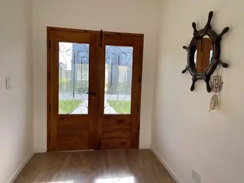 Casa en Alquiler Temporal con 1 cochera