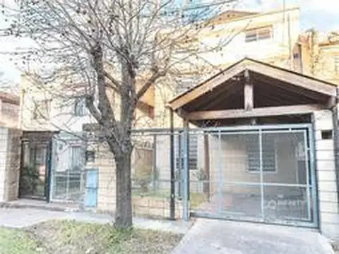 TRIPLEX  VENTA MUÑIZ  3 PLANTAS, 5 AMB COCHERA PARQUE